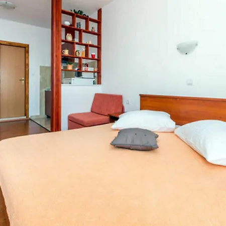 Daire Fontana - With Sea View 2 Adults