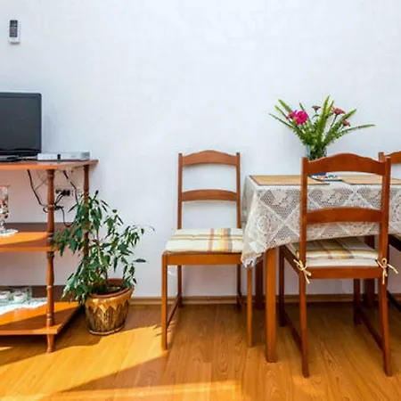 Fontana - With Sea View 2 Adults Daire Mlini