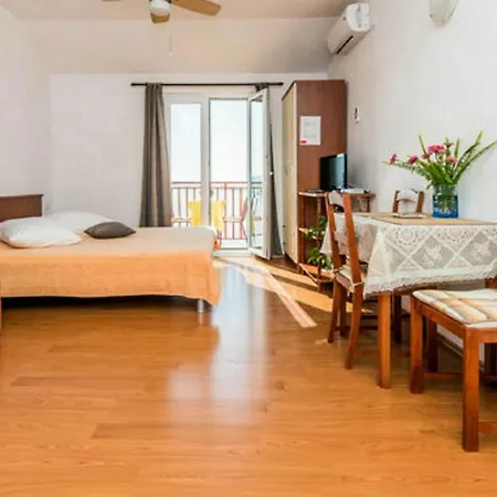 Fontana - With Sea View 2 Adults דירה *